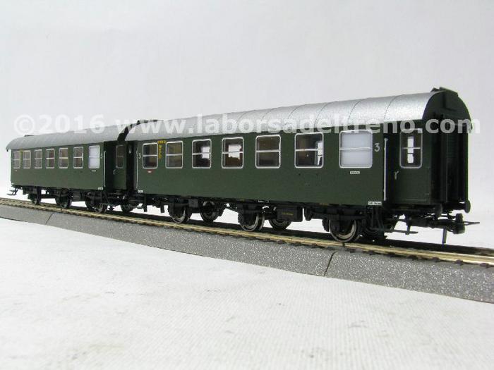 Wagon LGB 3000 – Voiture Voyageurs 3e Classe 2 Essieux – Portes Ouvrantes (échelle G)