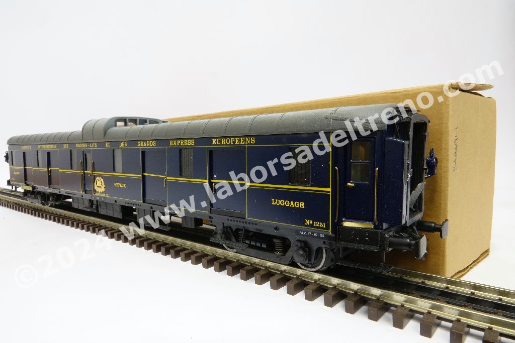 Acme - 52053 Bagagliaio A Carrelli MAV Tipo EuroCity, Livrea Azzurra Bianca Epoca V Vi