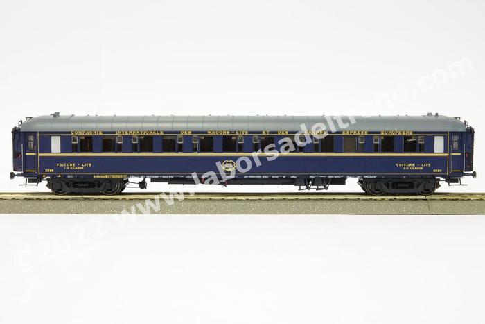 Voiture LS Models 1/87 CIWL époque III, WL Z Bleu 1935, éclairée