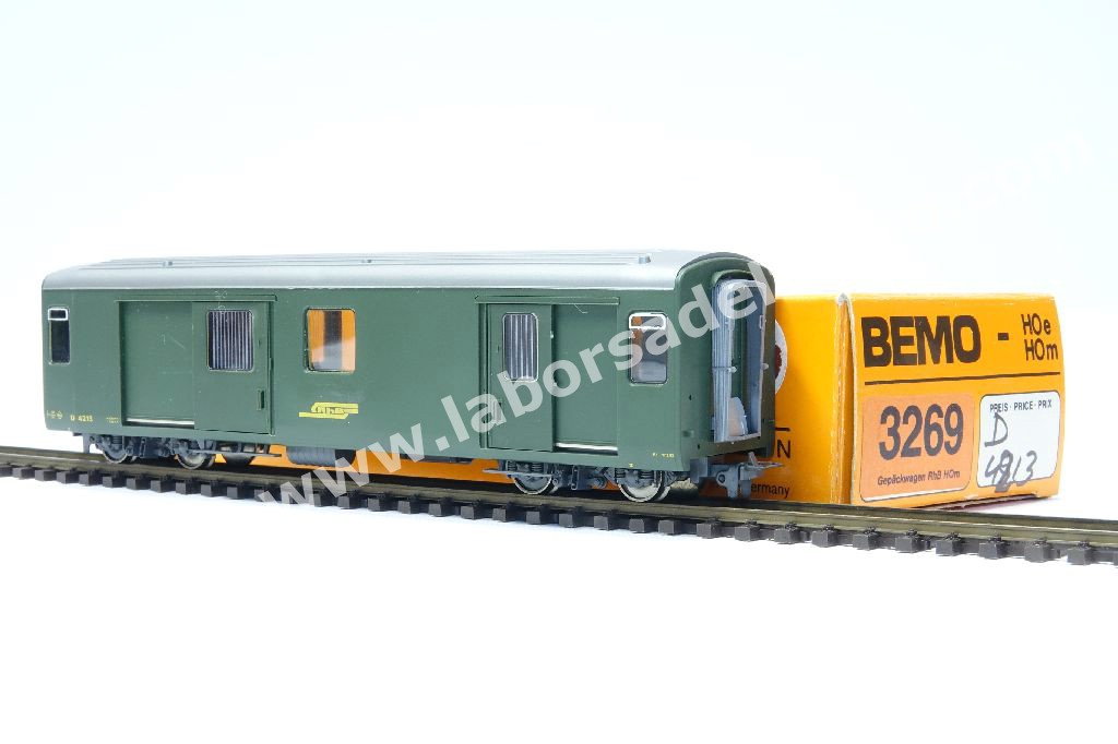 Marklin - 4017.6 Bagagliaio a carrelli SBB, livrea verde scuro, quattro