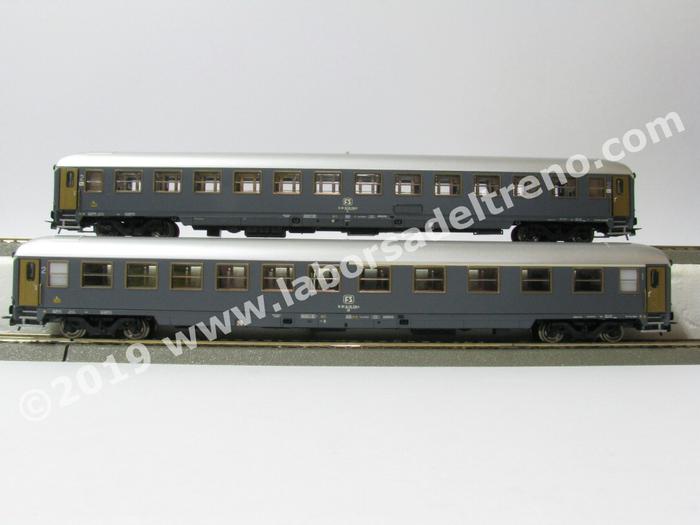 COFFRET DE 2 VOITURES VOYAGEURS UIC-Z1 PROGETTO 901 2°CL