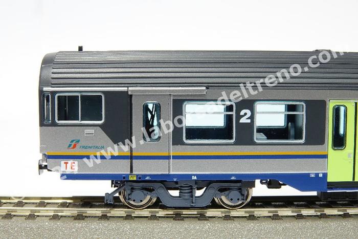 Wagon Voyageurs 2ème Classe FS DTR échelle HO - Vitrains 3289 - Avec Logo Vélo Et Handicapé