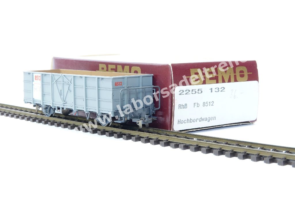 Bemo - 2250 118 Carro chiuso a due assi RhB FO (Furka-Oberalp) tipo Gb Bemo - 2250 118 Carro chiuso a due assi RhB FO (Furka-Oberalp) tipo Gb