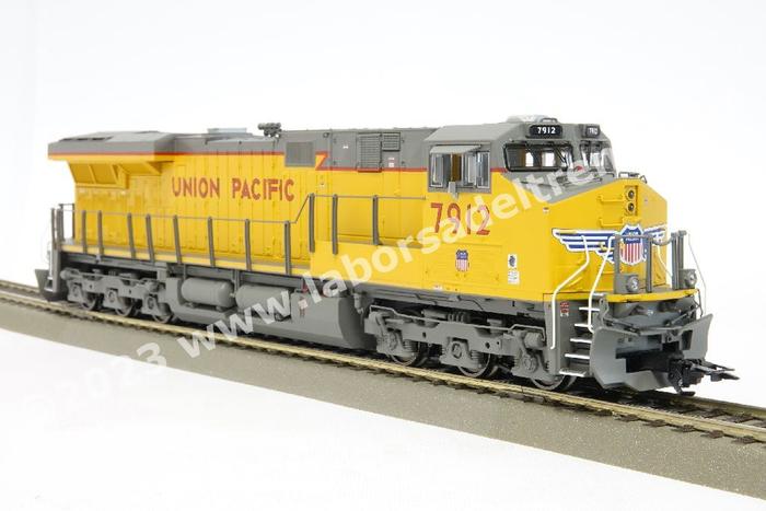 Locomotive diesel type GE ES44AC Union Pacific ép. VI - HO 1/87 - TRIX 25441