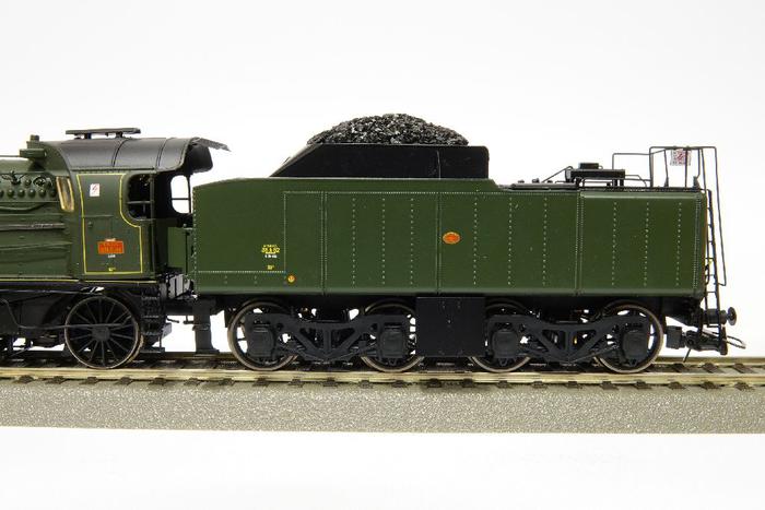 REE Modeles MB-132 S.6