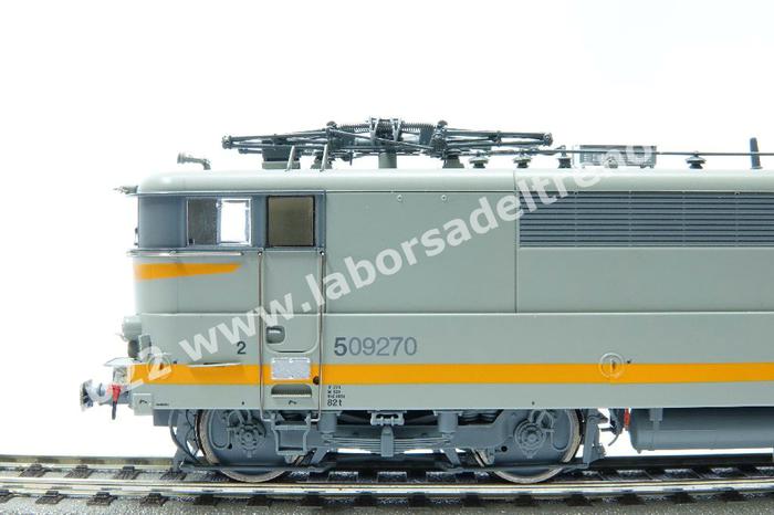 REE modeles MB-087 BB type 9200 Caisse livrée béton SNCF N°9270 HO