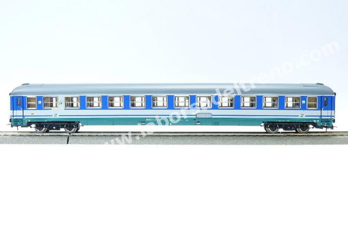COFFRET DE 2 VOITURES VOYAGEURS UIC-Z1 PROGETTO 901 2°CL