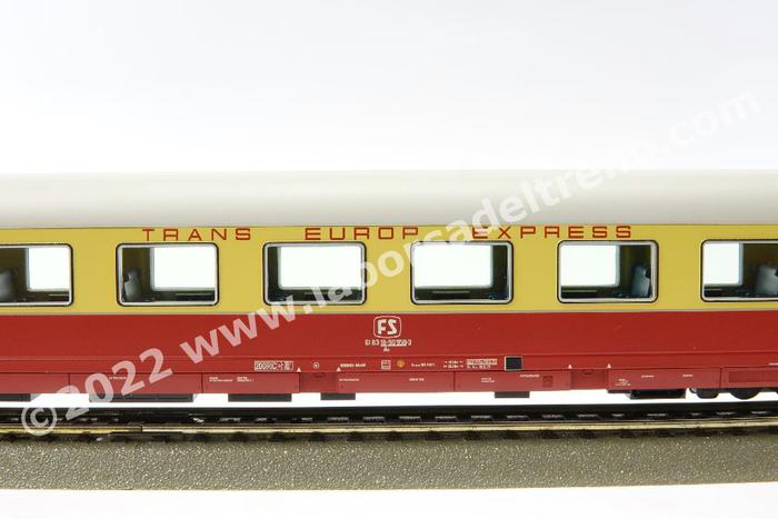 Roco - 45906 Set 4 carrozze FS TEE tipo Gran Confort, una carro ...